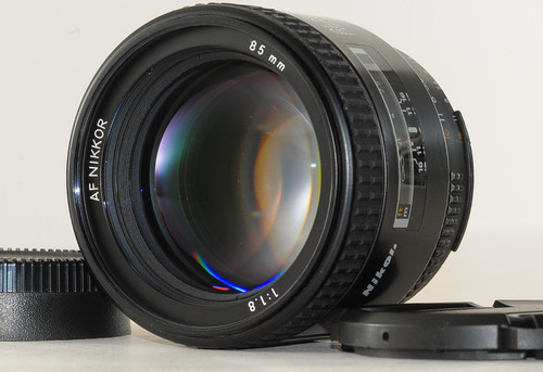 Near mint nikon nikkor 85mm - mint, af