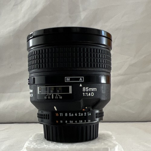 Nikon nikkor 85mm - nikon, f/1.4d