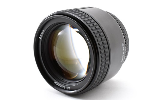 Nikon nikkor 85mm 8 - af,