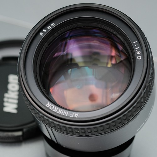 Nikon nikkor 1 - af, 85