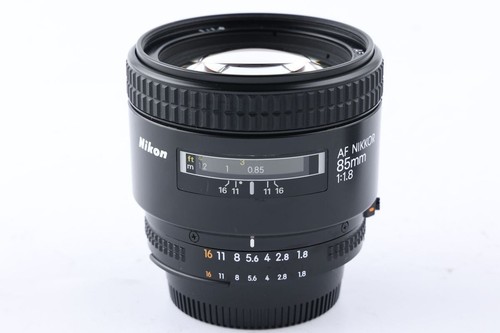 Nikon nikkor 8 come - 85, f/1.8,