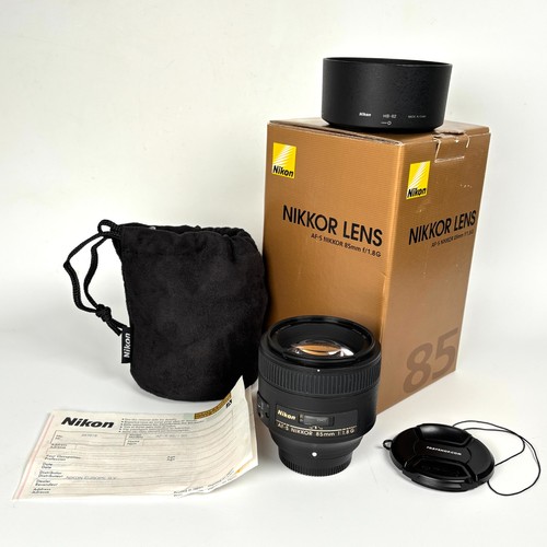 Nikon 85mm 8 g nikkor - f/1.8,
