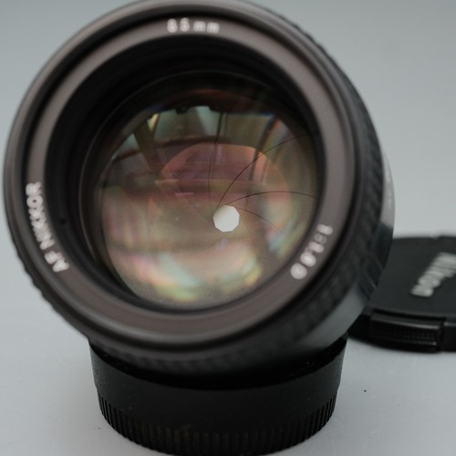 Nikon nikkor 1 8 d - 1:1.8,