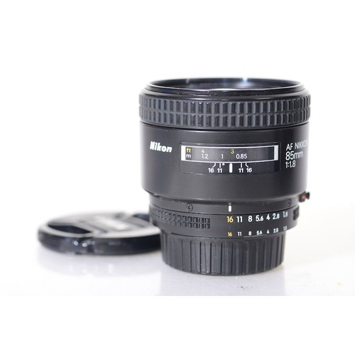 Nikon nikkor 85 - nikon, af