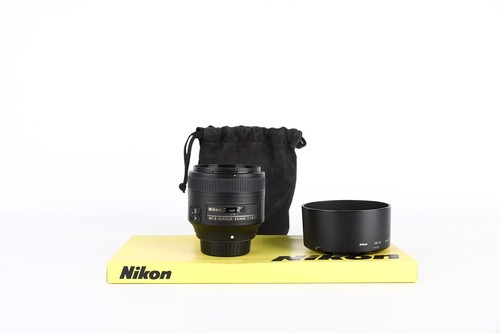 Nikon 85mm 2 anni di - +,